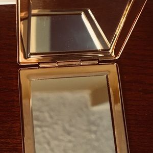 Gorgeous  Gucci compact